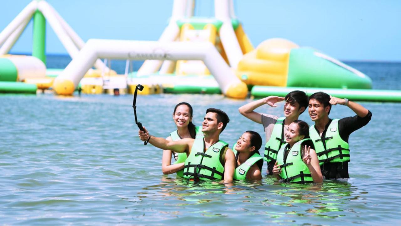 Aqua Fun Hotel At Camaya Coast Mariveles Ngoại thất bức ảnh